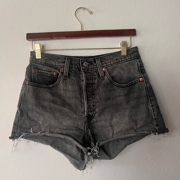 Levi’s 501 jean shorts - Picture 1 of 8